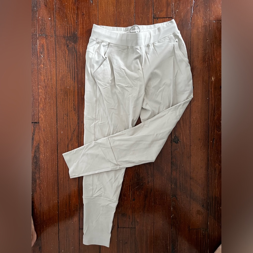 Stretchy jogger/legging size M never worn from alphalete